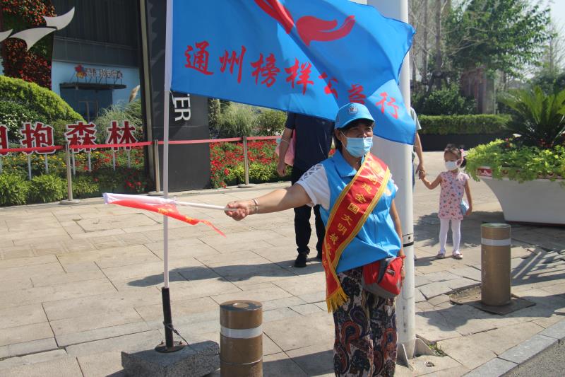 <strong>欧洲美女扣逼播放</strong>